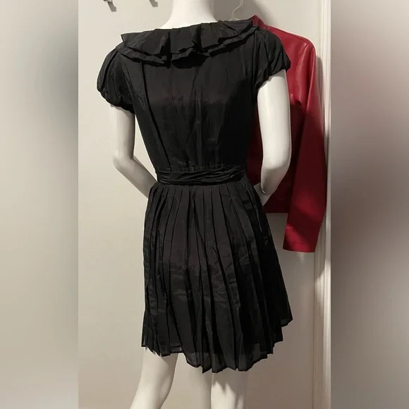 Forever 21 black wrap-tie dress, size small - Picture 5 of 5